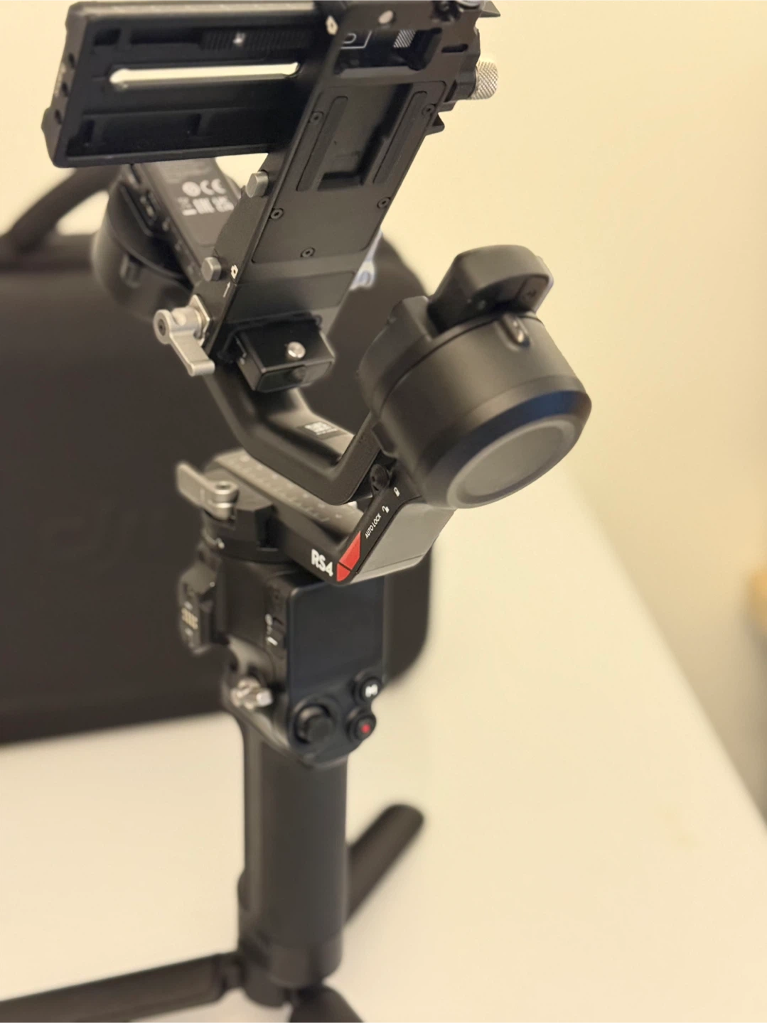 DJI RS4 Gimbal Stabilizer Combo - photo 4