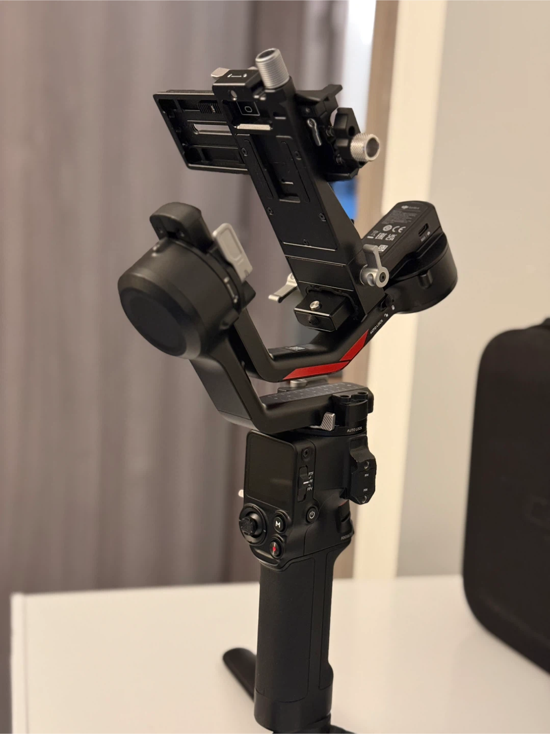 DJI RS4 Gimbal Stabilizer Combo - photo 5