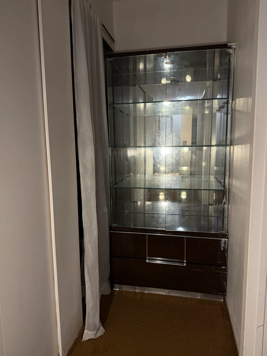Free glass display cabinet/ china cabinet