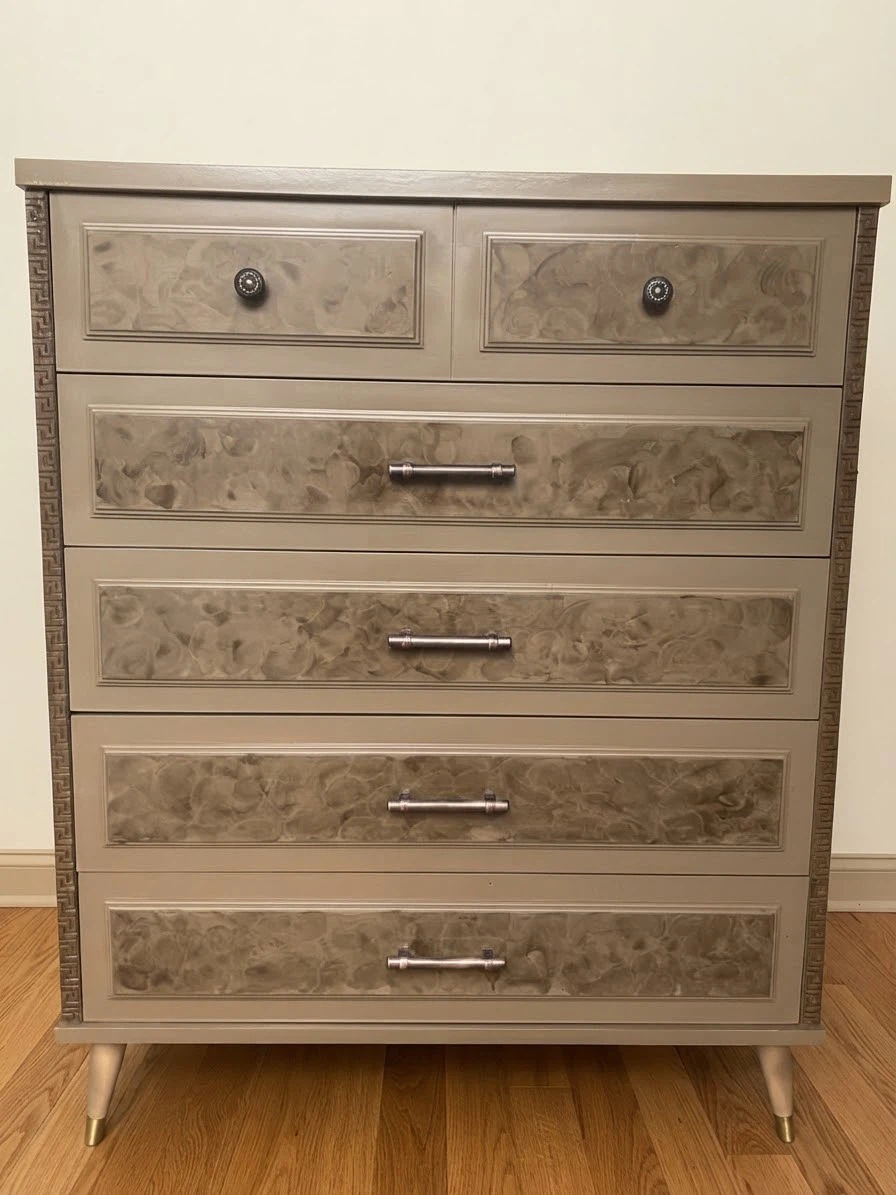 💕Custom Burl Finish Vintage Dresser