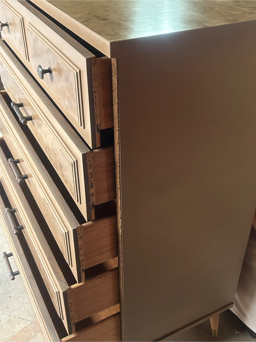 💕Custom Burl Finish Vintage Dresser - photo 4