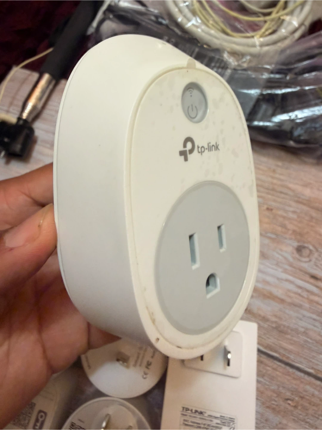 TP-Link HS100 Smart Wi-Fi Plug - photo 3