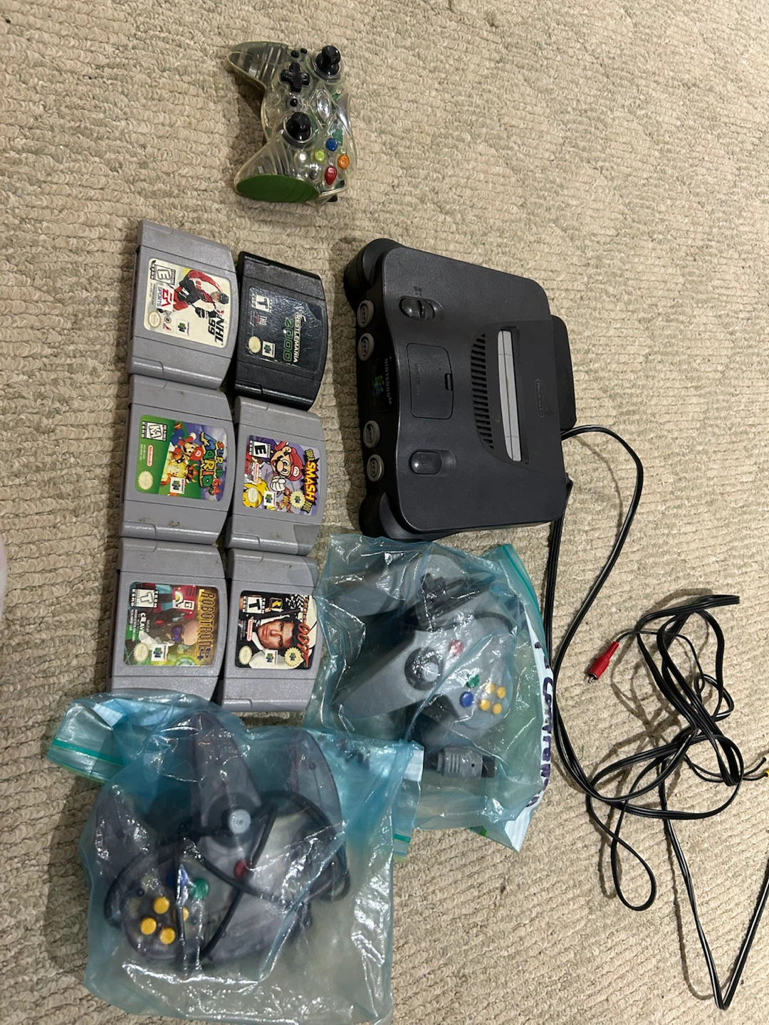 Nintendo 64 Console Bundle with Games and Controllers - photo 2
