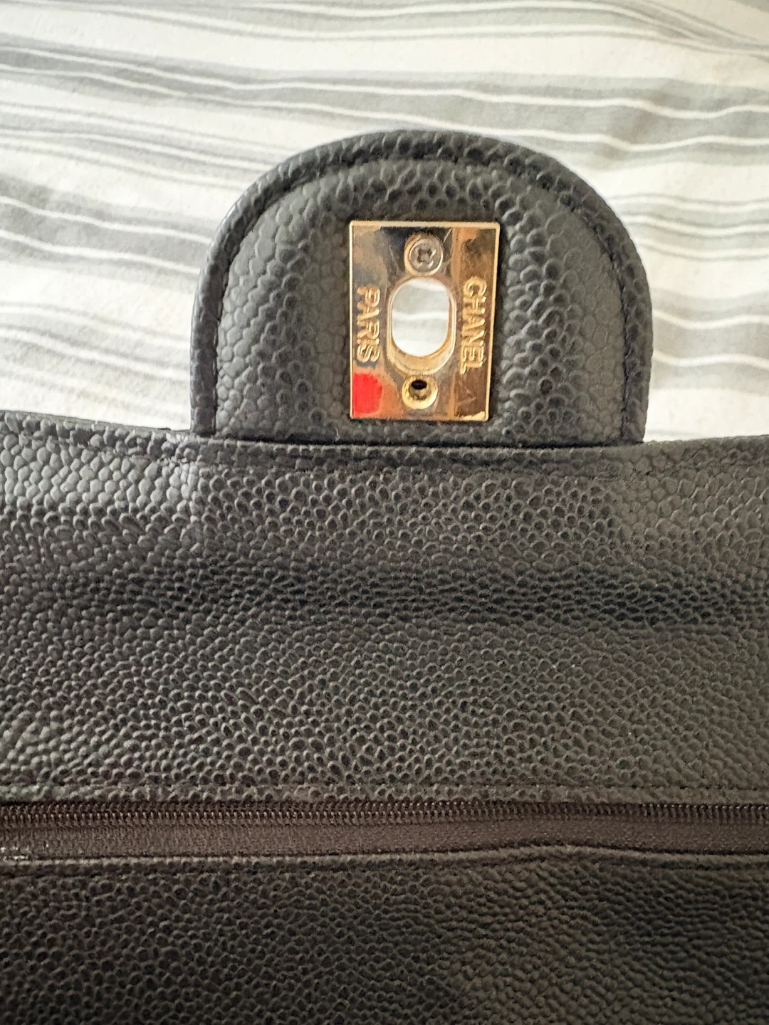 Chanel Classic Flap Bag - photo 3