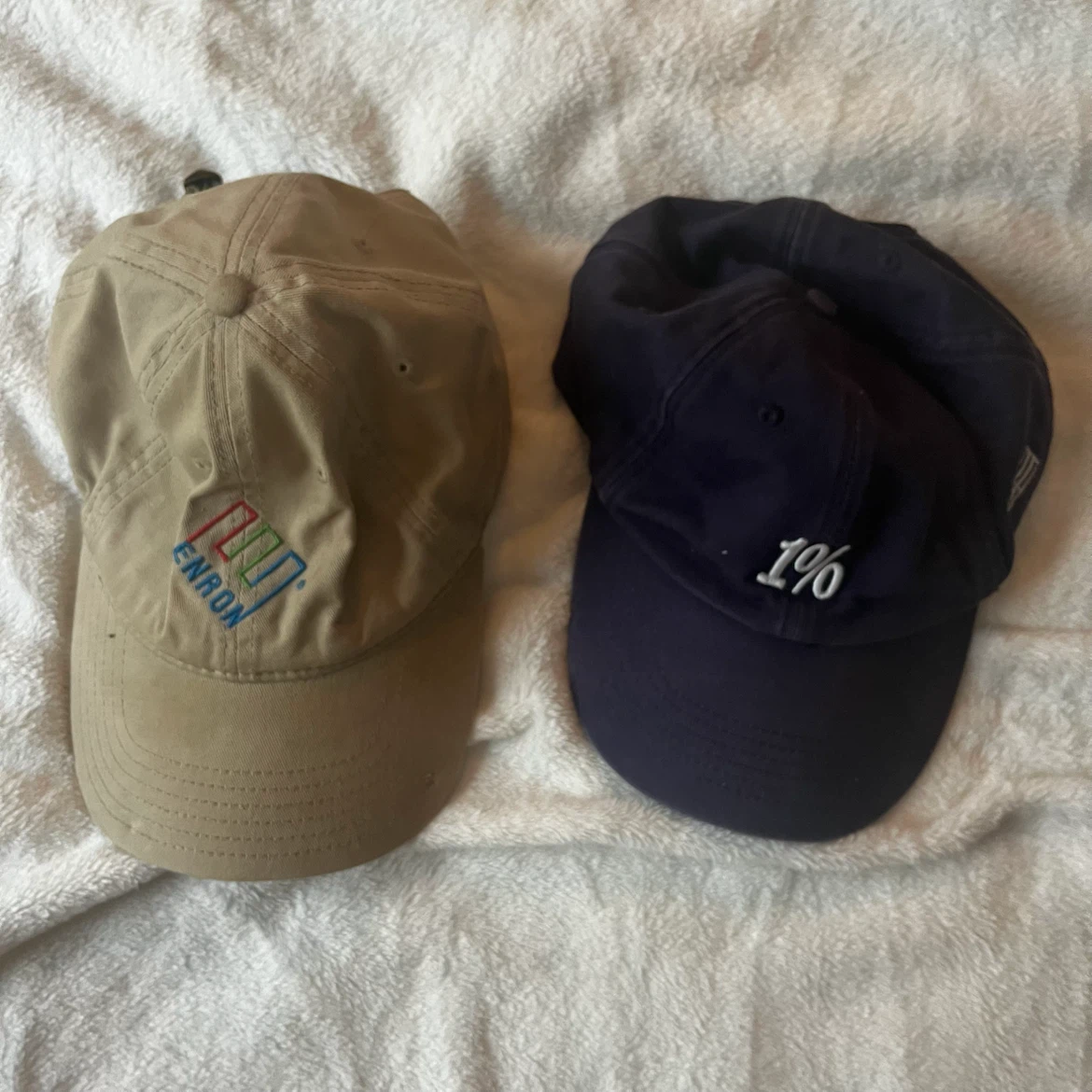 Caps