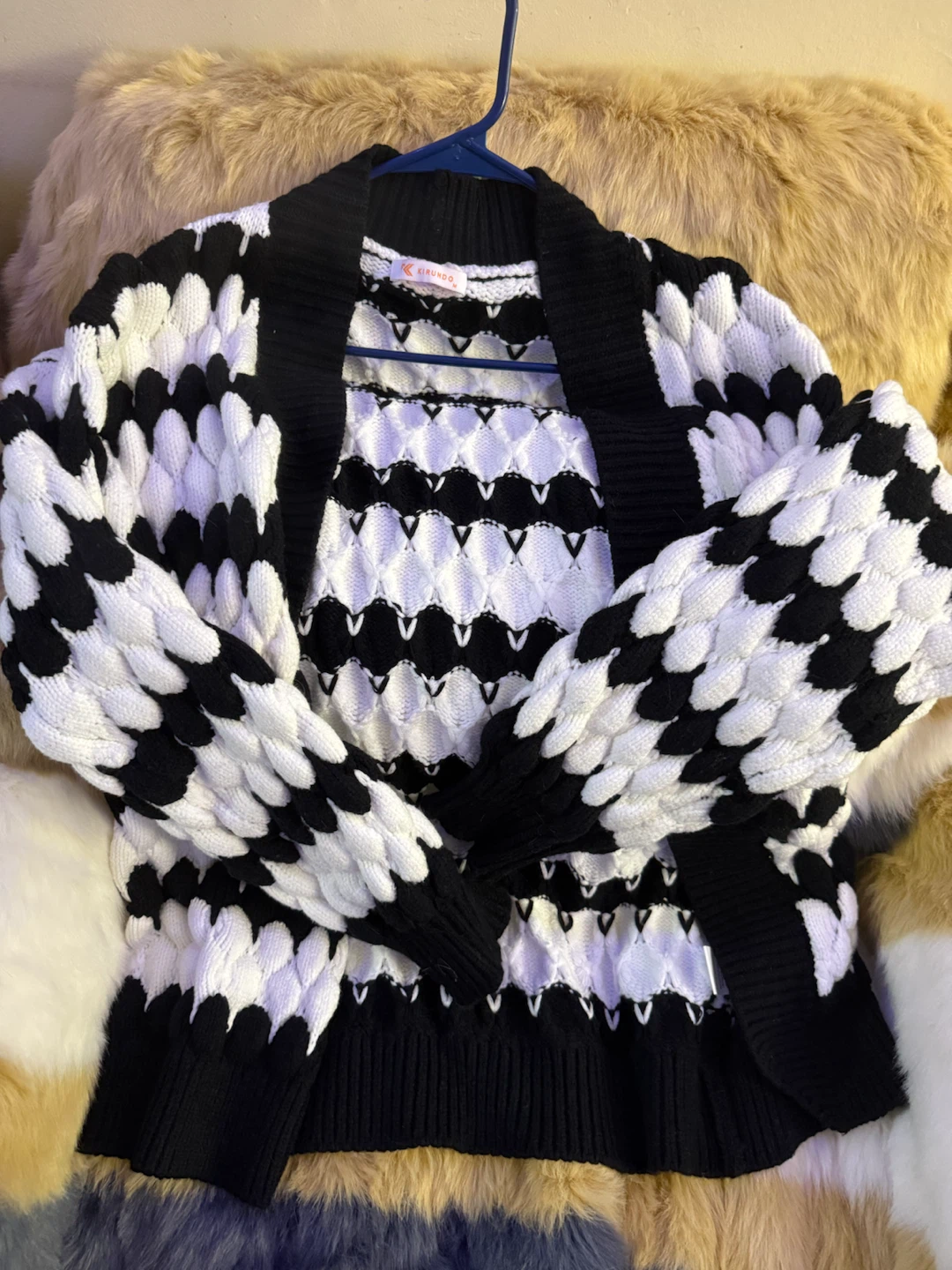 Kirundo Black and White Patterned Cardigan