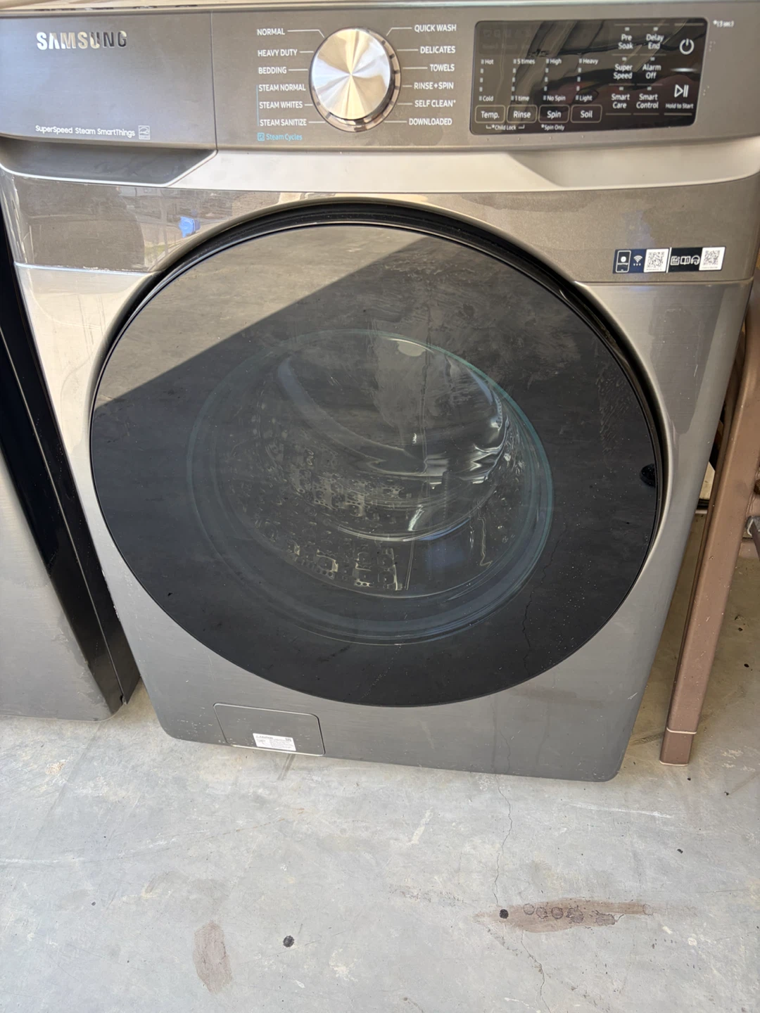 Washer and dryer - photo 2