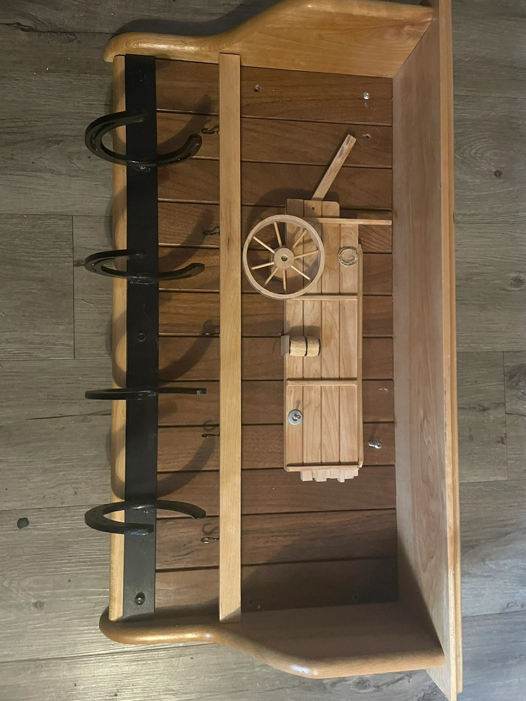 Rustic Horse Shoe Wall Mounted Coat Rack