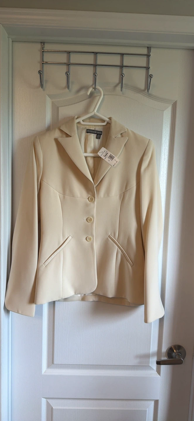 New Tristan & Iseult Cream Pant Suit - size 2 - photo 2