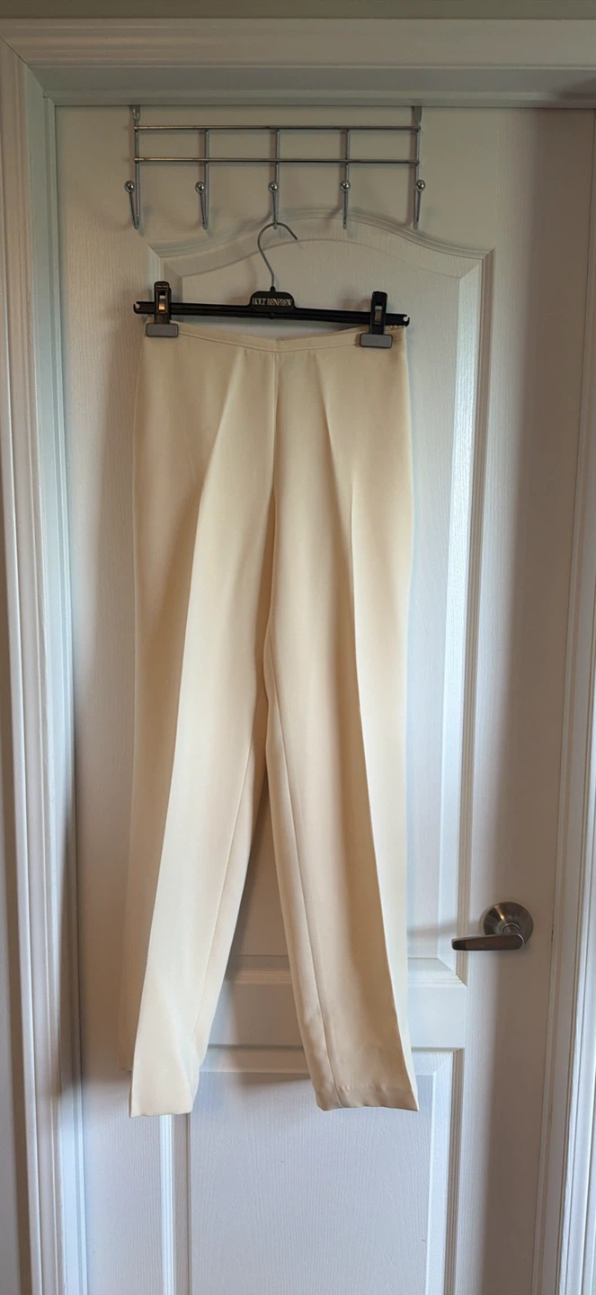New Tristan & Iseult Cream Pant Suit - size 2 - photo 3