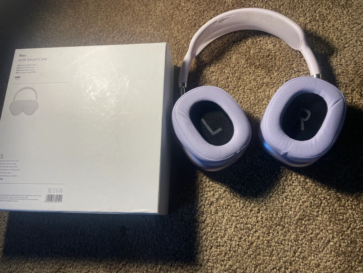 Purple Apple AirPods Max
