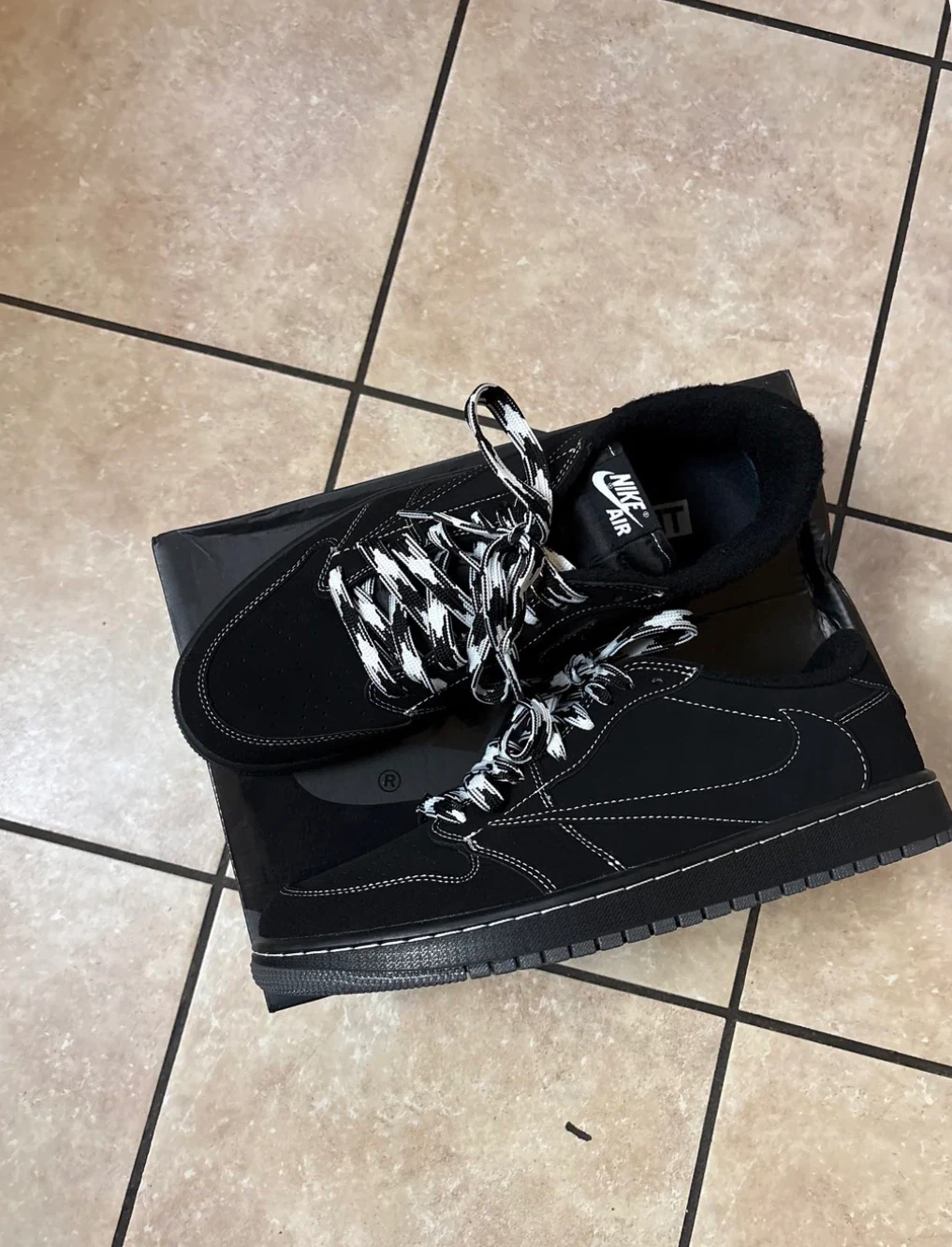 Nike Air Jordan 1 Low Travis Scott Black Phantom - photo 2