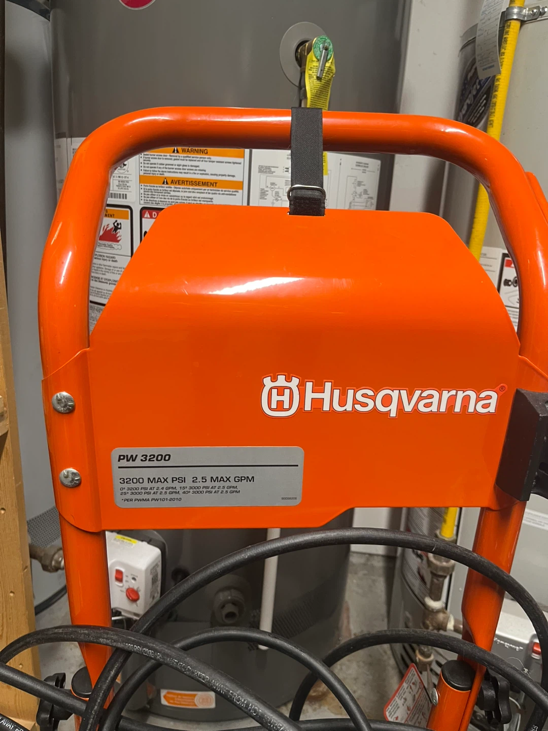 Husqvarna PW3200 Pressure Washer with extra attachments - photo 3