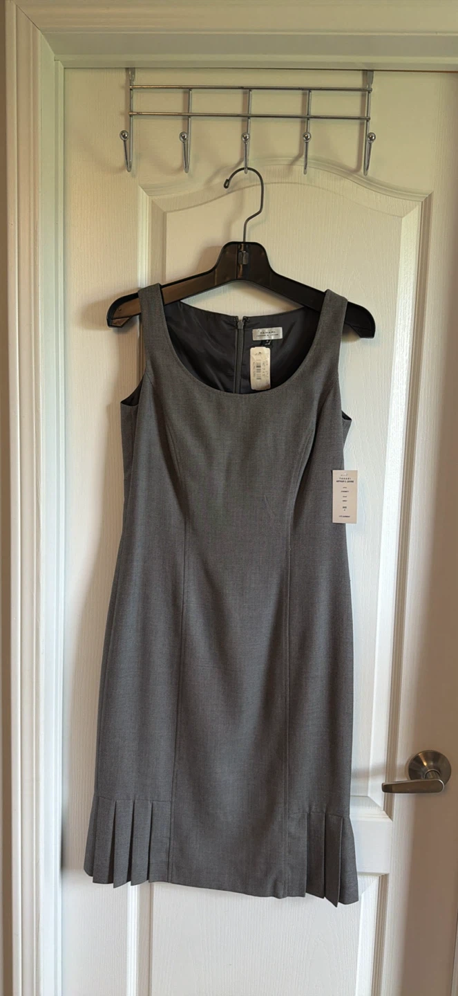 New Tahari Levine 2-Piece Suit, Size 4 - photo 2