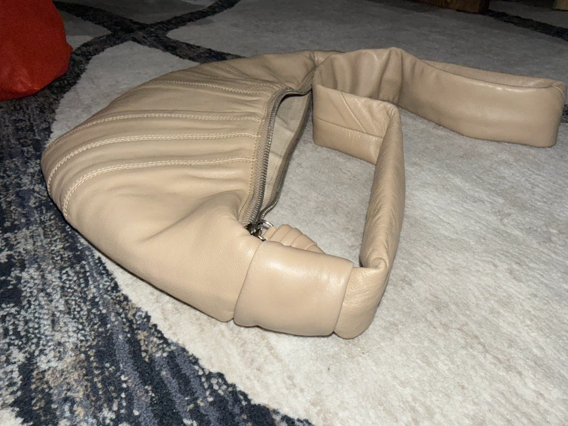 Lemaire Croissant Bag Beige (give me your offer) - photo 4