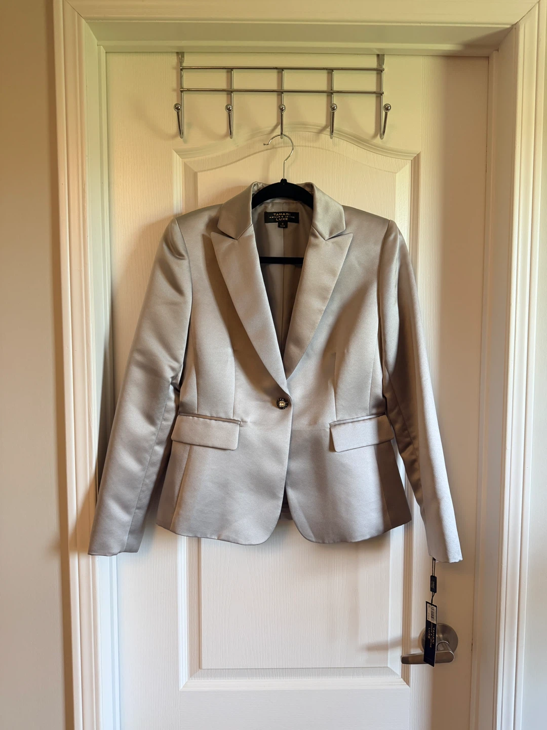 New Tahari Arthur S. Levine Luxe Blazer, Size 4