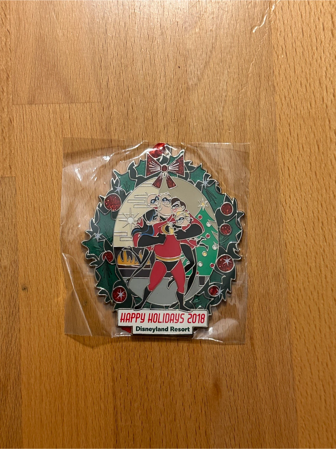 Disney Incredibles 2018 Holiday Ornament Pin