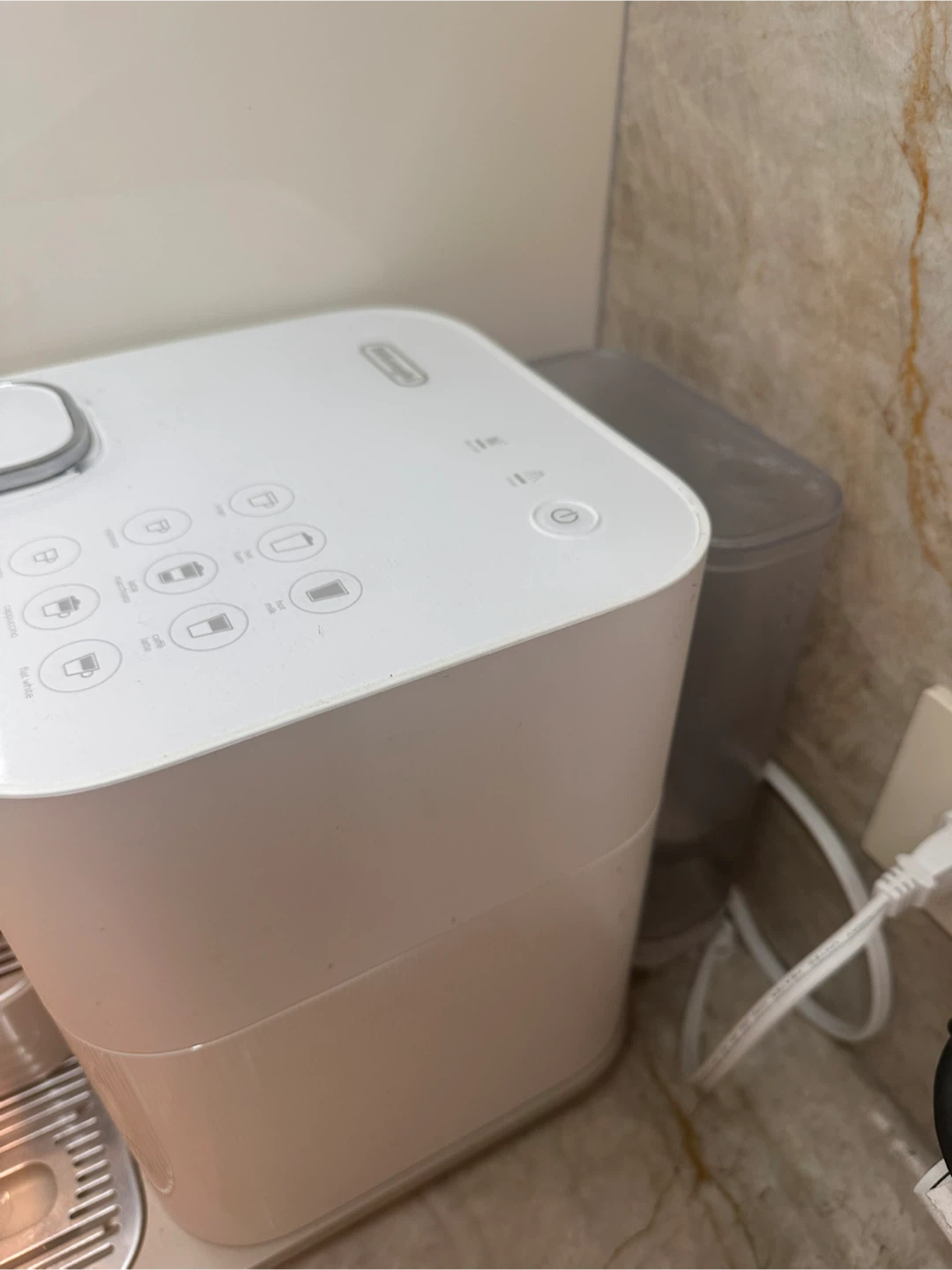 DeLonghi Nespresso Lattissima Gran Coffee Machine - photo 3