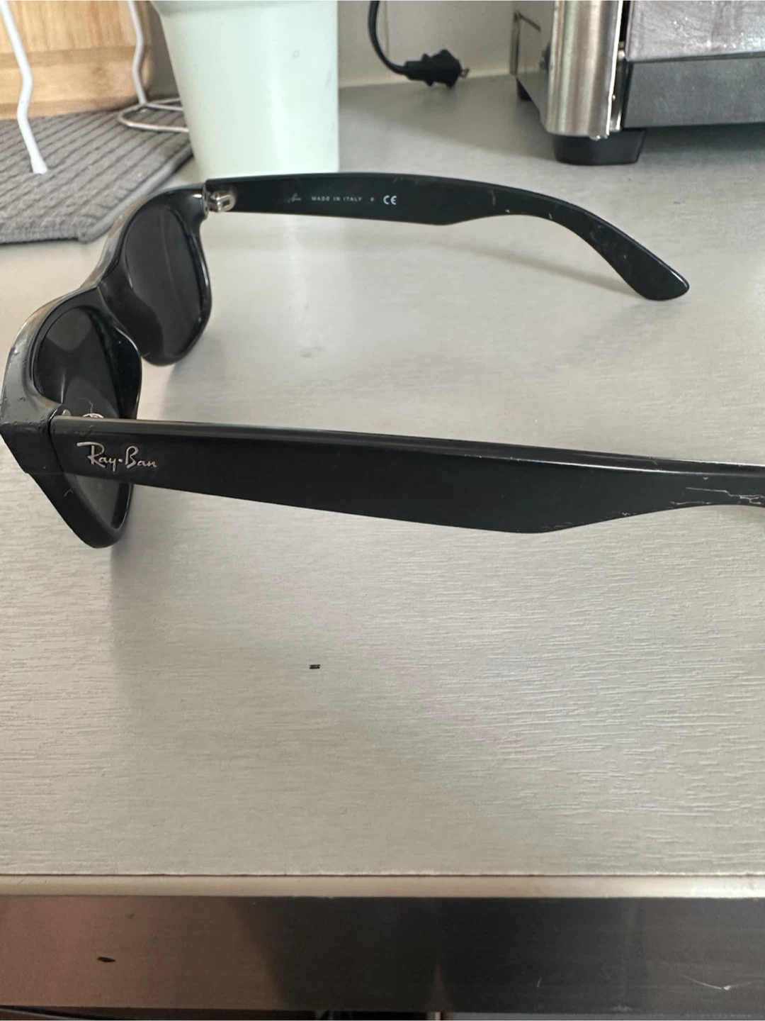 Black Ray-Ban Polarized Sunglasses - photo 2