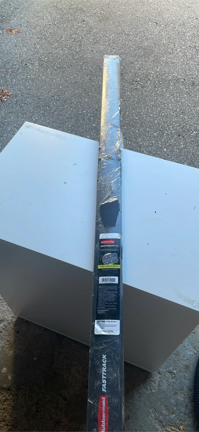 Rubbermaid FastTrack 48" Rail