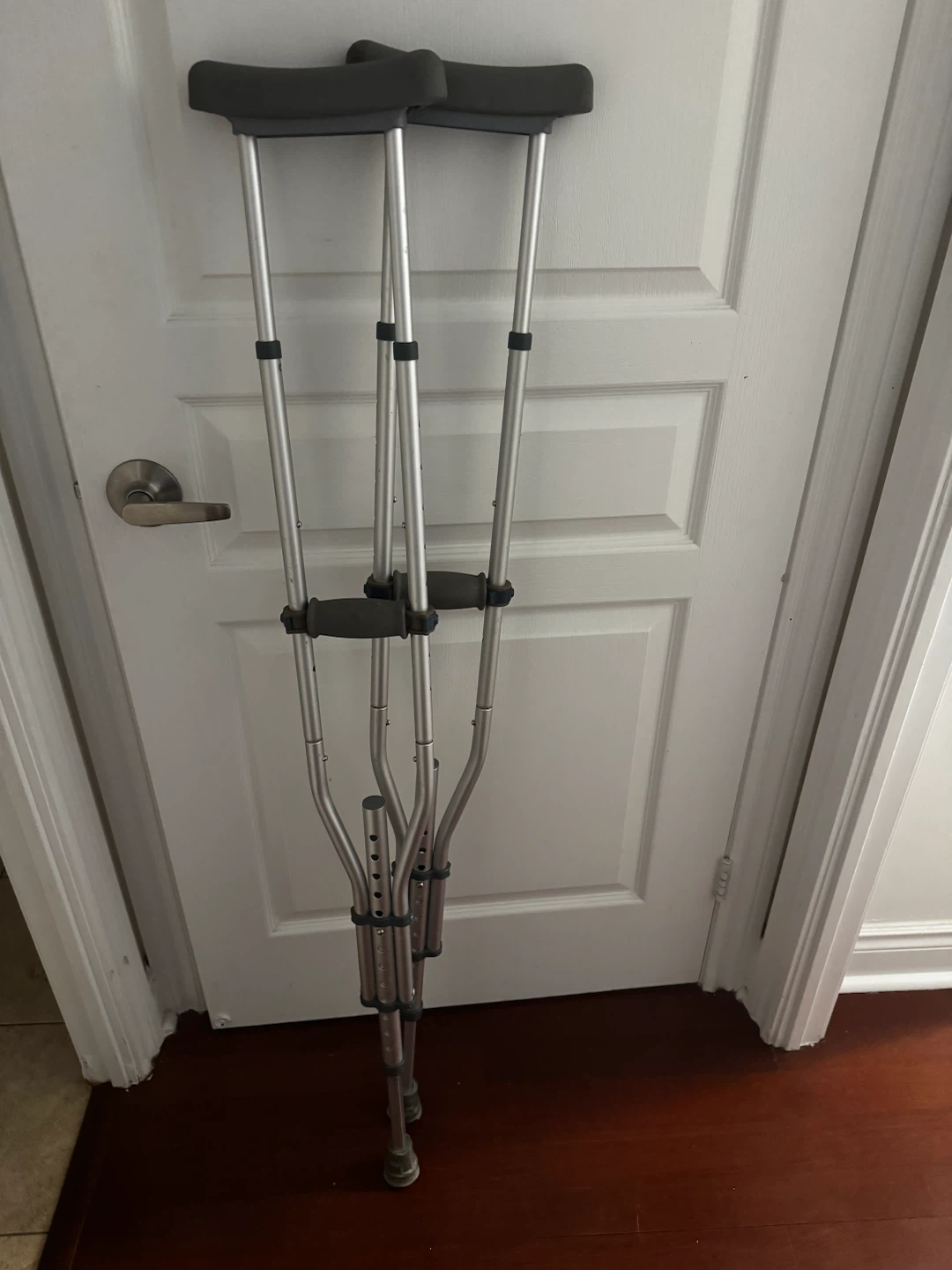 Adjustable Aluminum Underarm Crutches