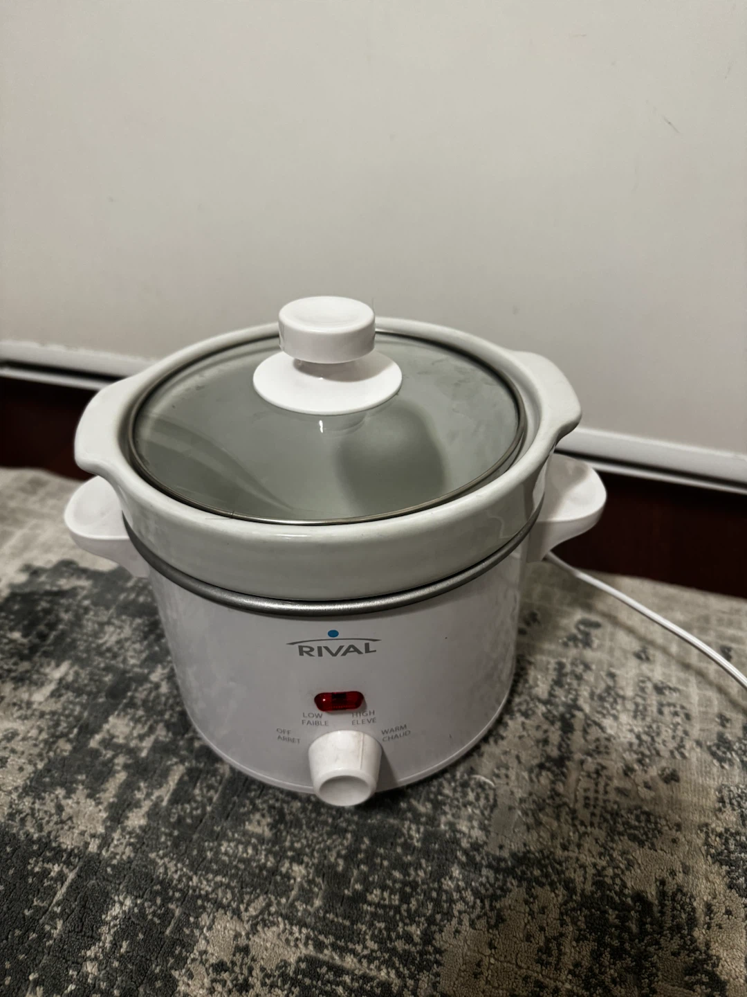 Rival Slow Cooker RV-YHJ20DW