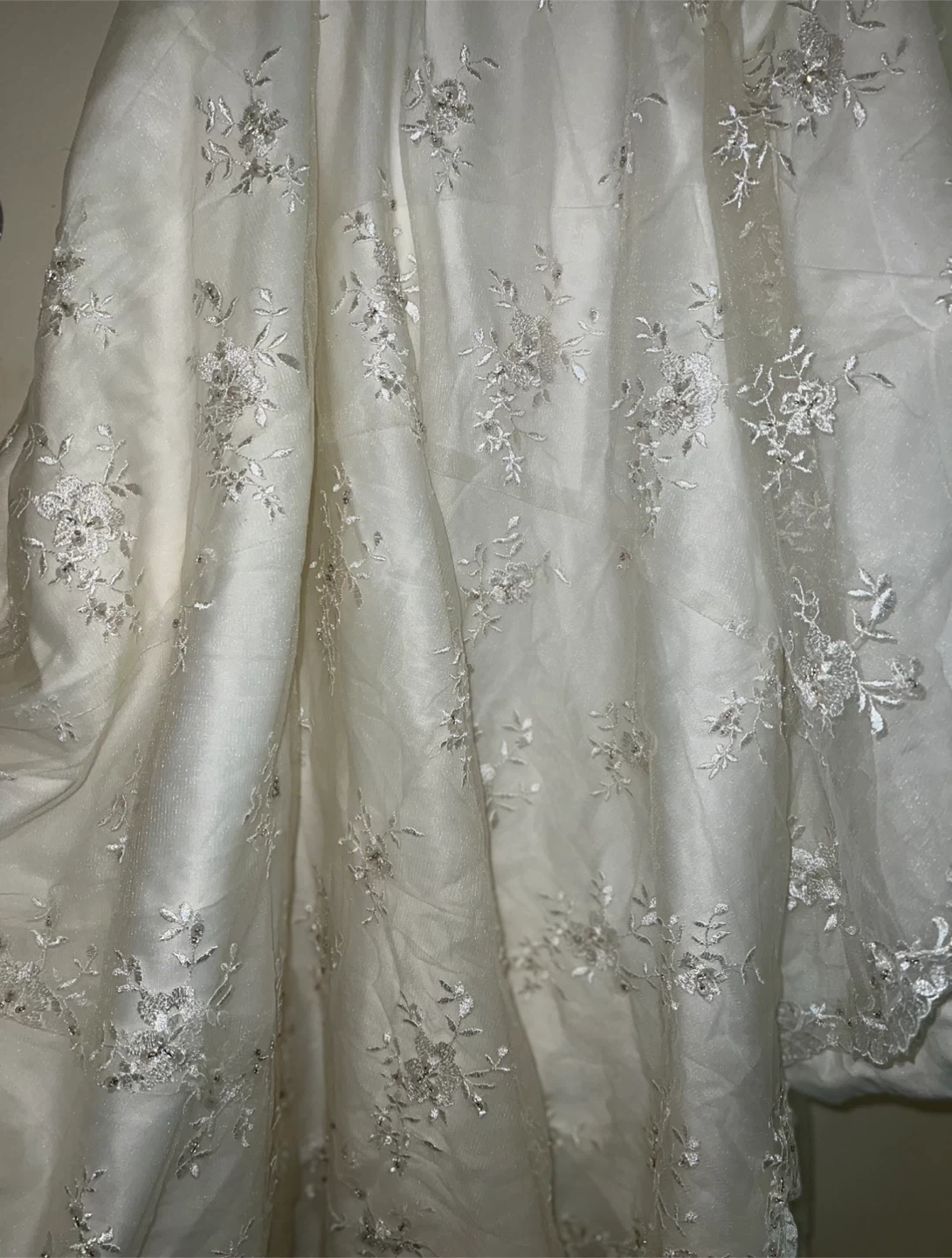 New-White Strapless Wedding Dress-size Small - photo 4