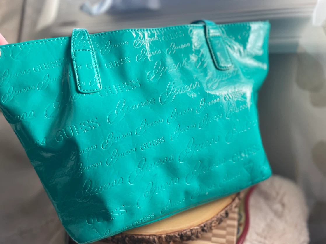 Preloved GUESS Teal Patent Tote Bag - photo 2