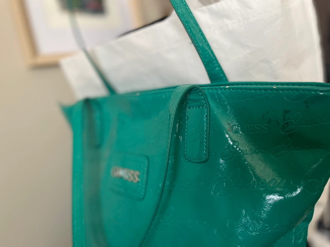Preloved GUESS Teal Patent Tote Bag - photo 4