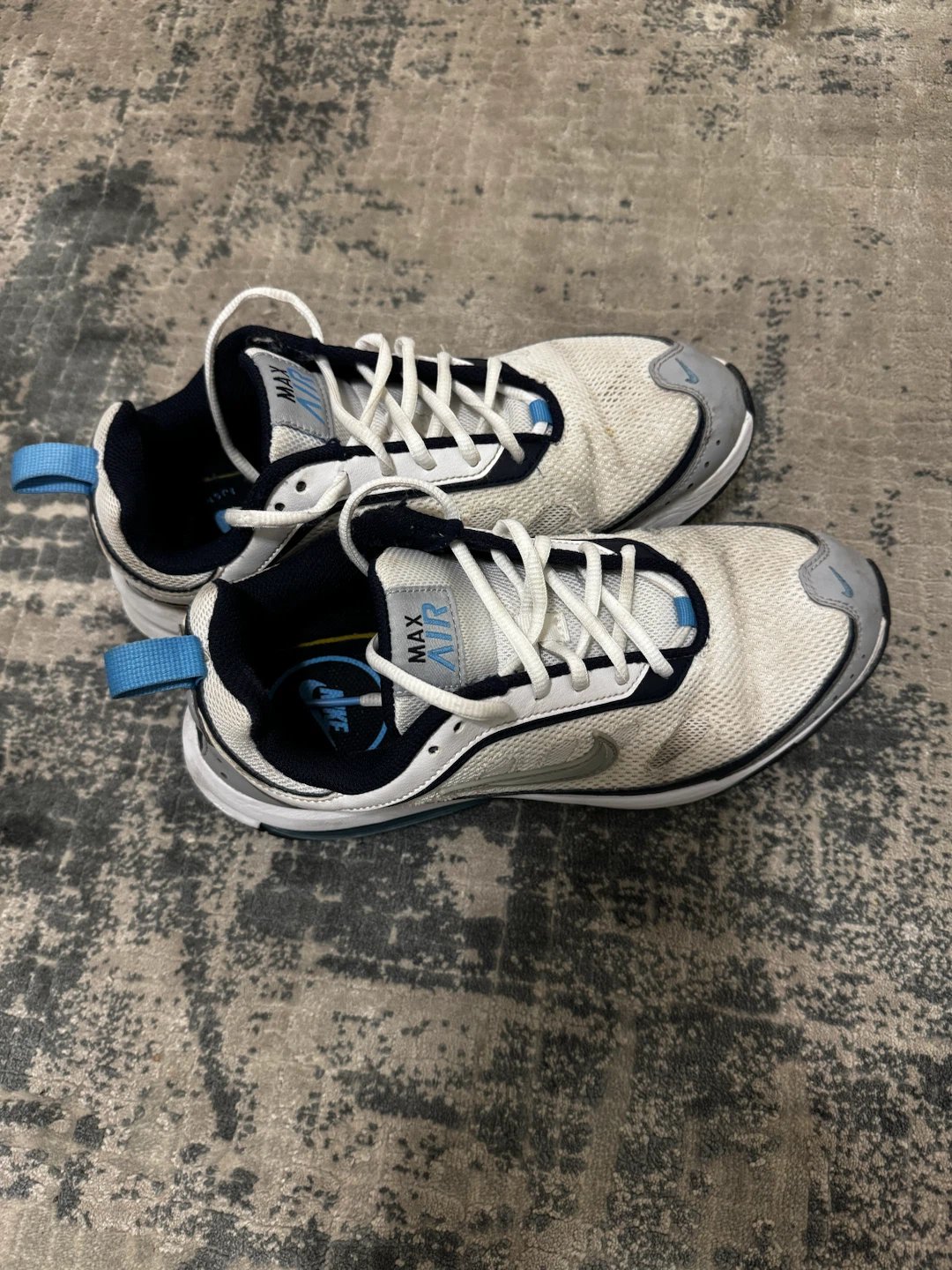 Nike Air Max Sneakers White and Blue