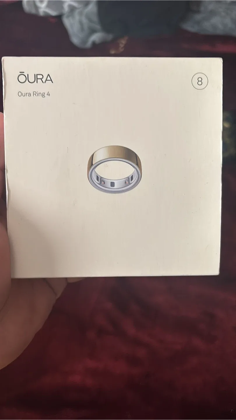 Oura Ring 4 Gold Size 8 - photo 2