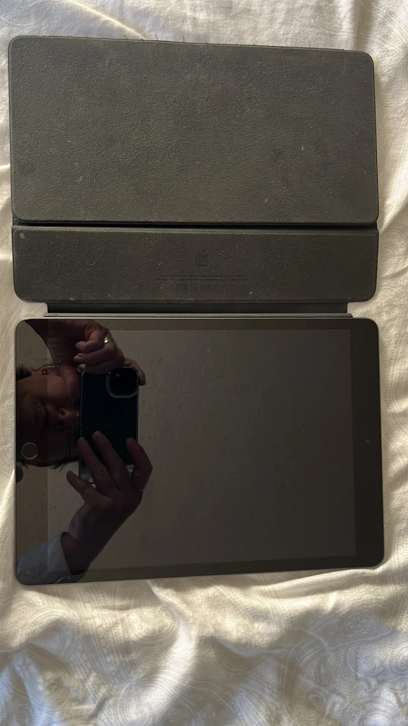 Apple iPad with Smart Keyboard Folio - photo 5