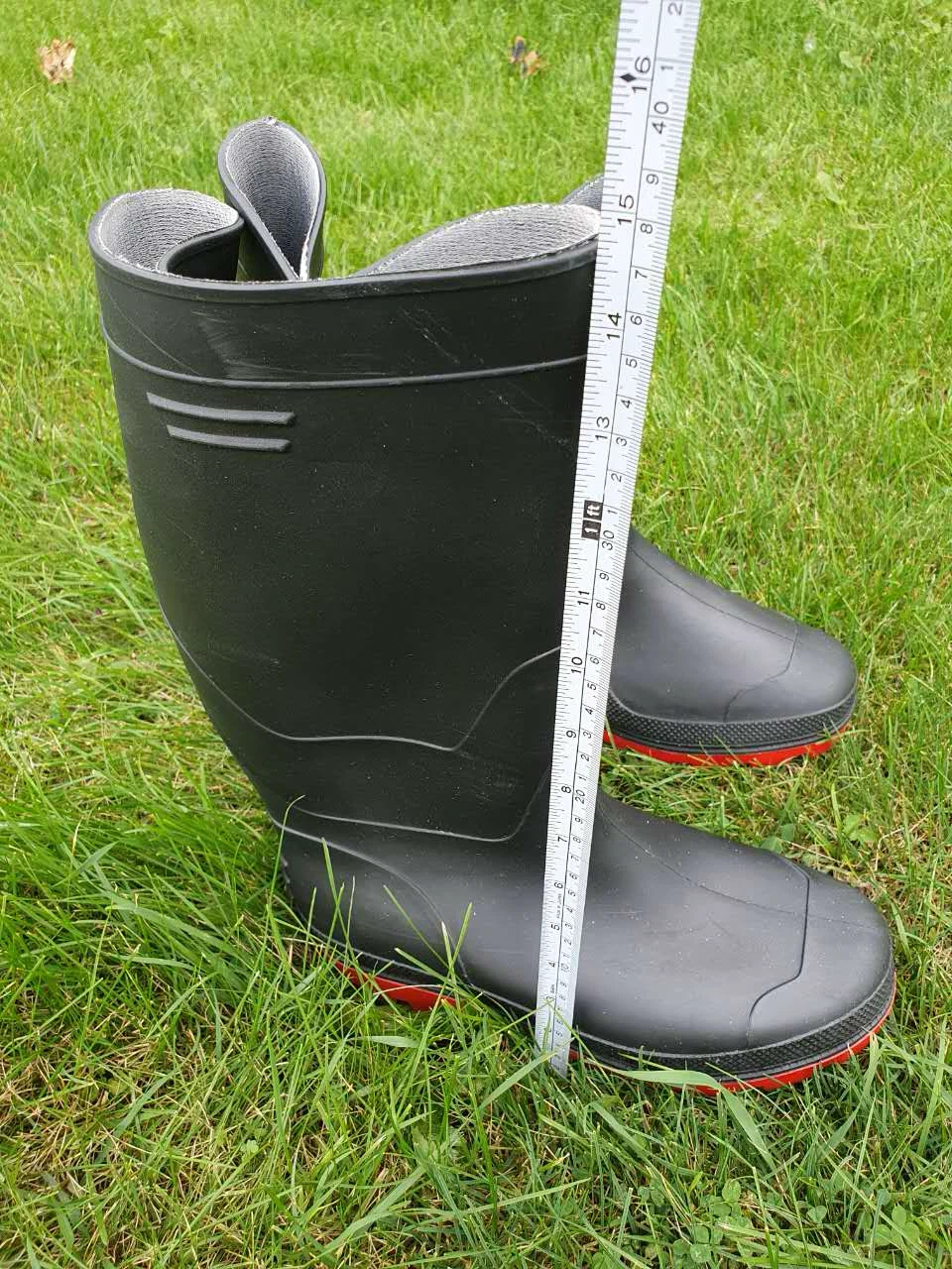 Black Rubber Rain Boots Size 43 - photo 2