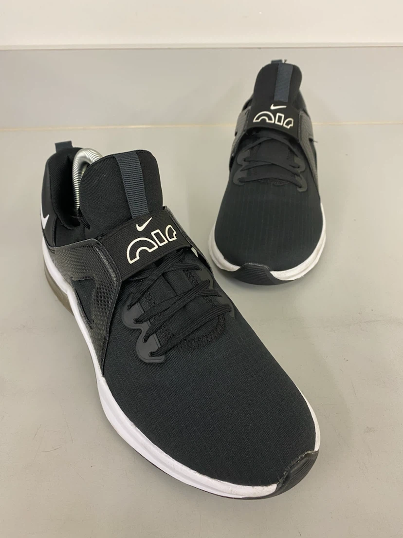 Nike Air Max Size 9 Black Trainers