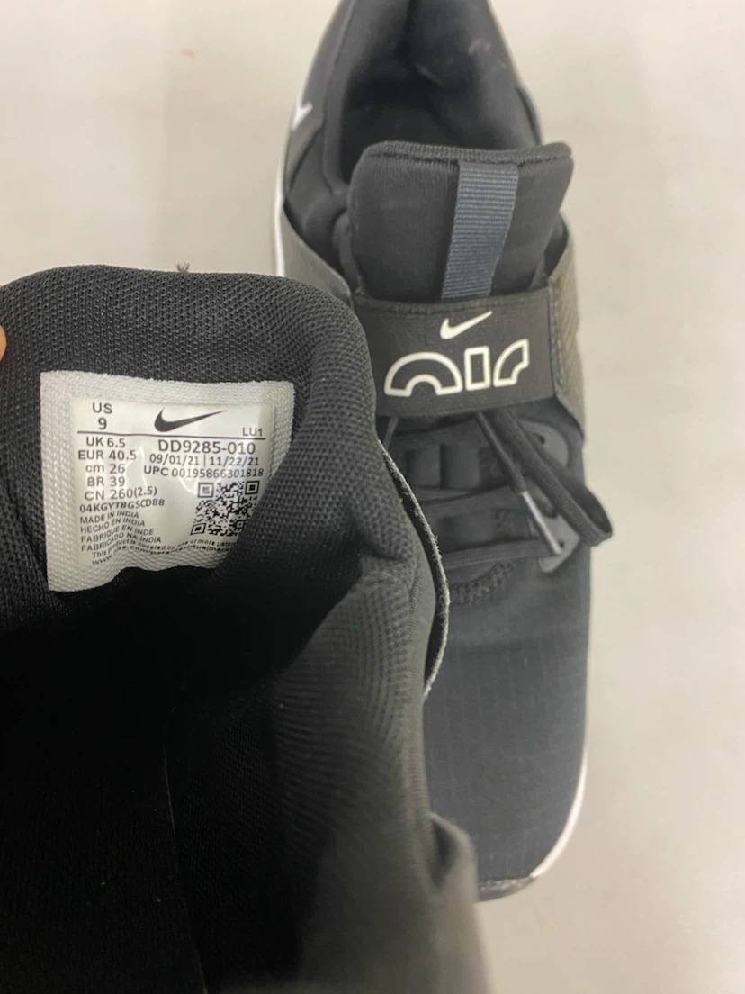 Nike Air Max Size 9 Black Trainers - photo 4