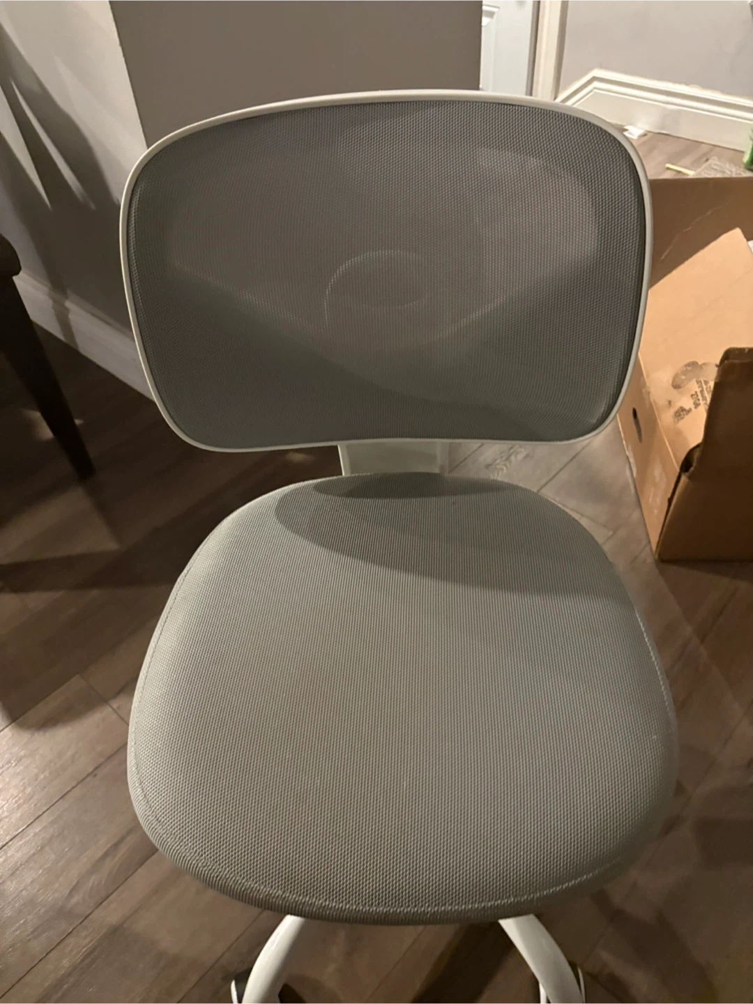 White Mesh Office Chair
