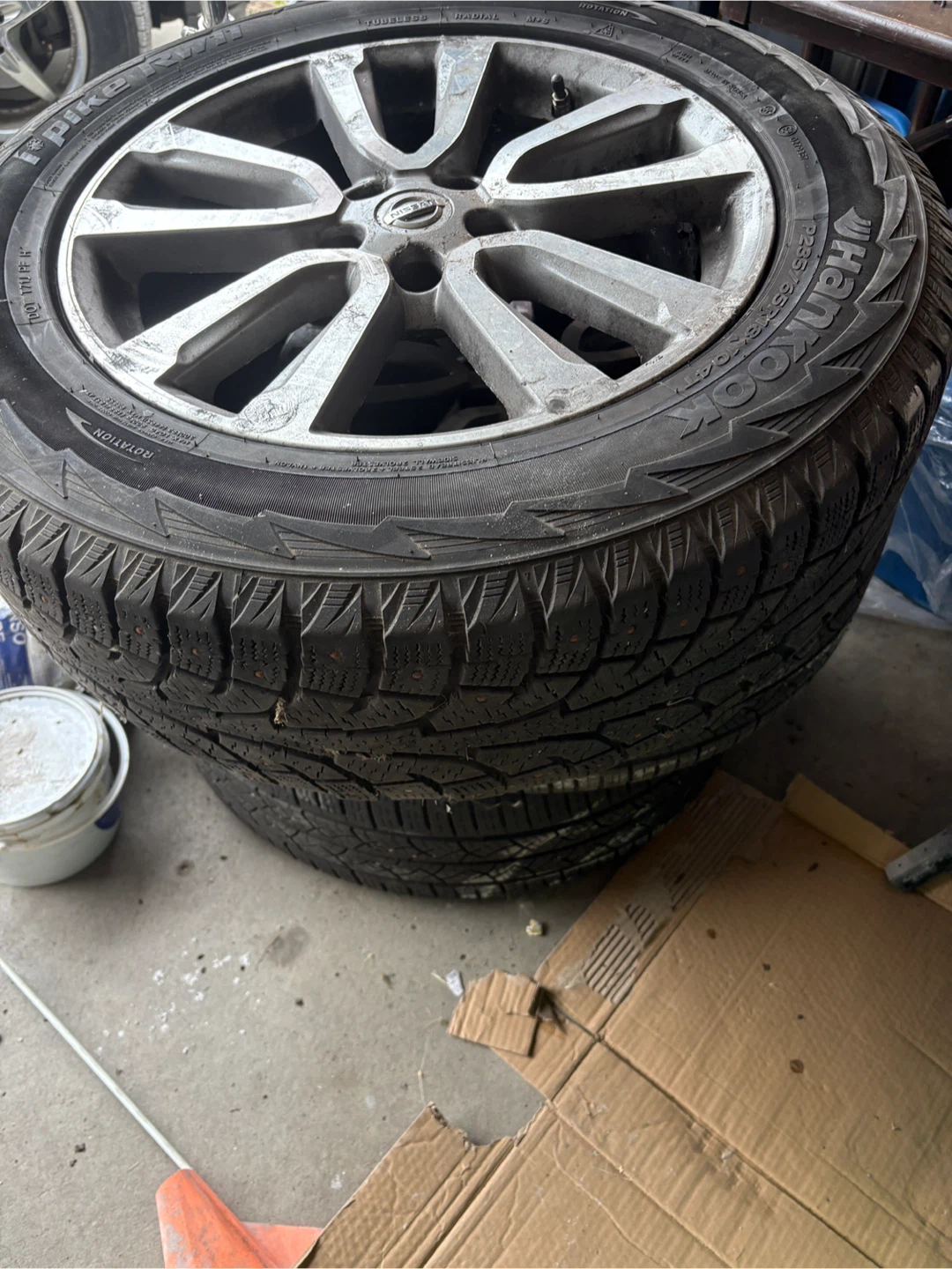 Hankook I-Pike Winter Tires P235/65R18