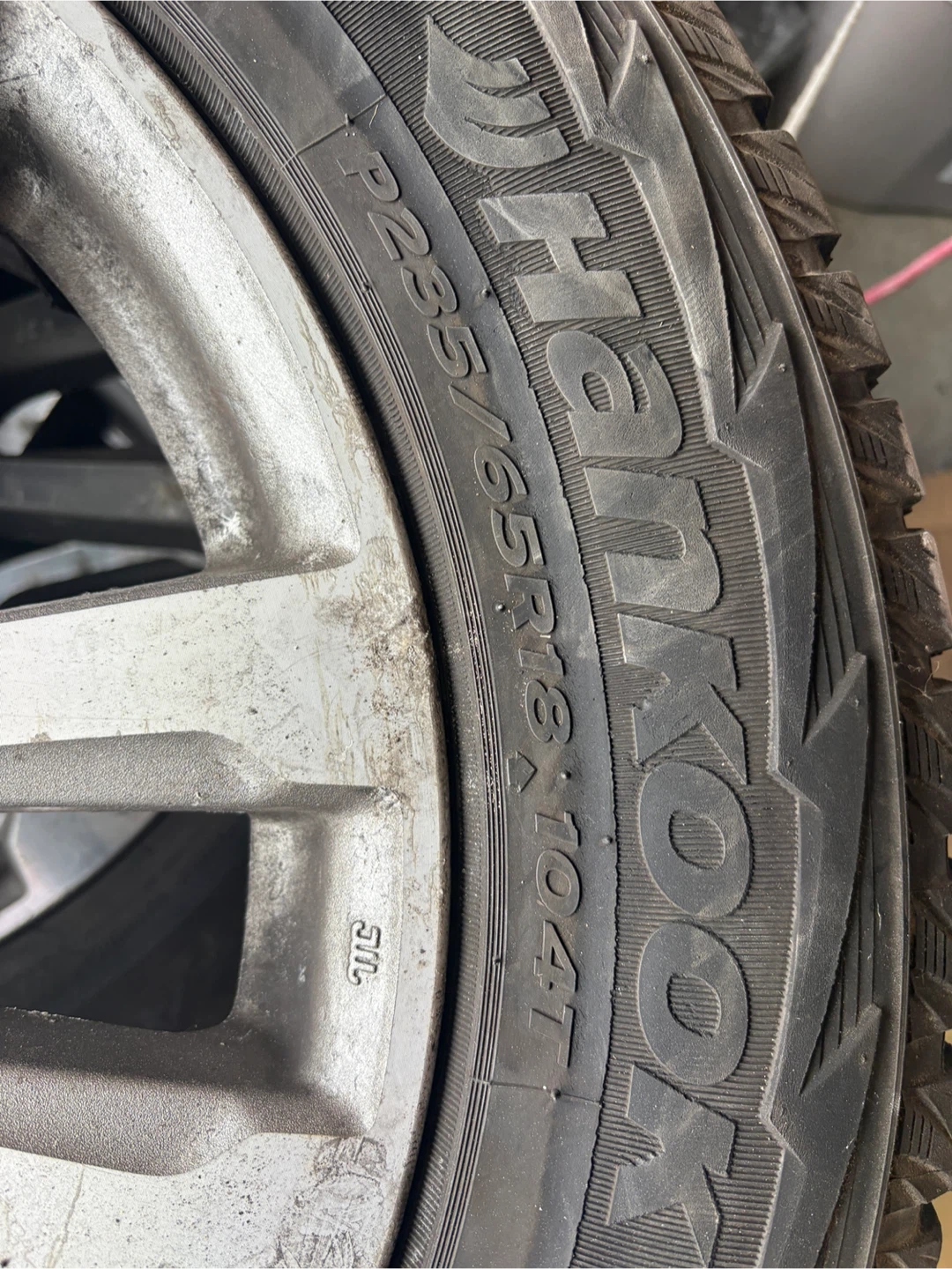 Hankook I-Pike Winter Tires P235/65R18 - photo 3