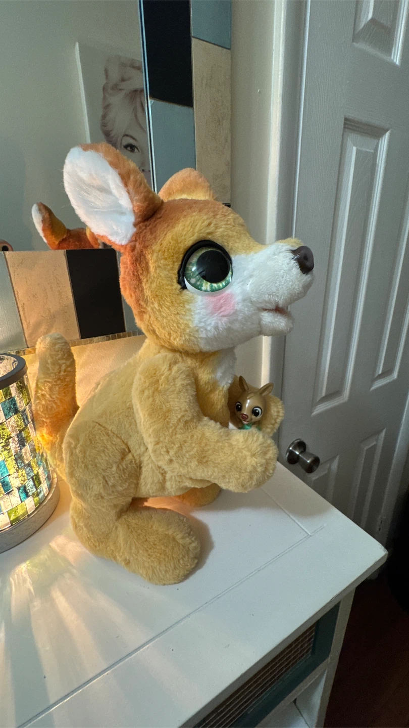 FurReal Mama Josie the Kangaroo Interactive Toy - photo 4