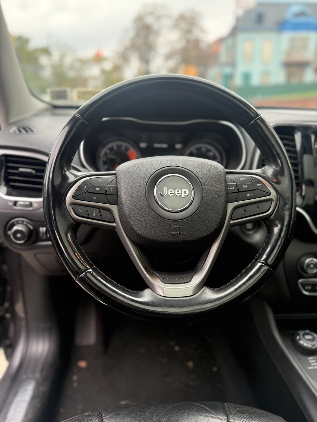 2019 Jeep Cherokee Limited Front wheel drive w/ 4X4 - photo 2