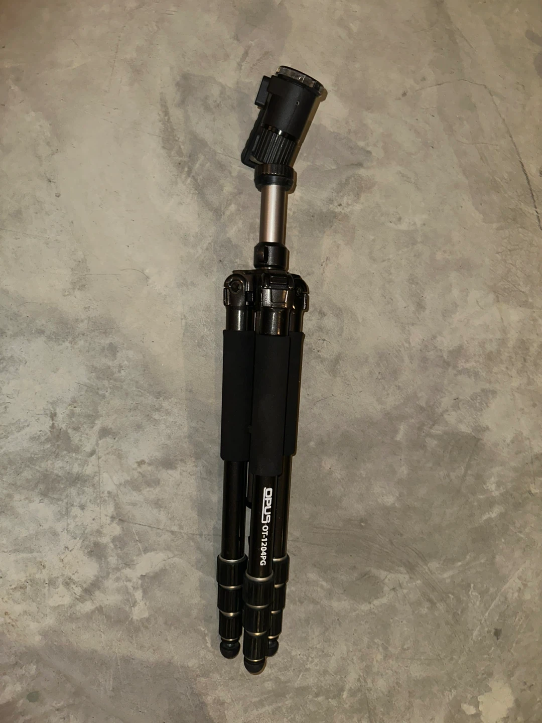Opus OT-1204PG Tripod