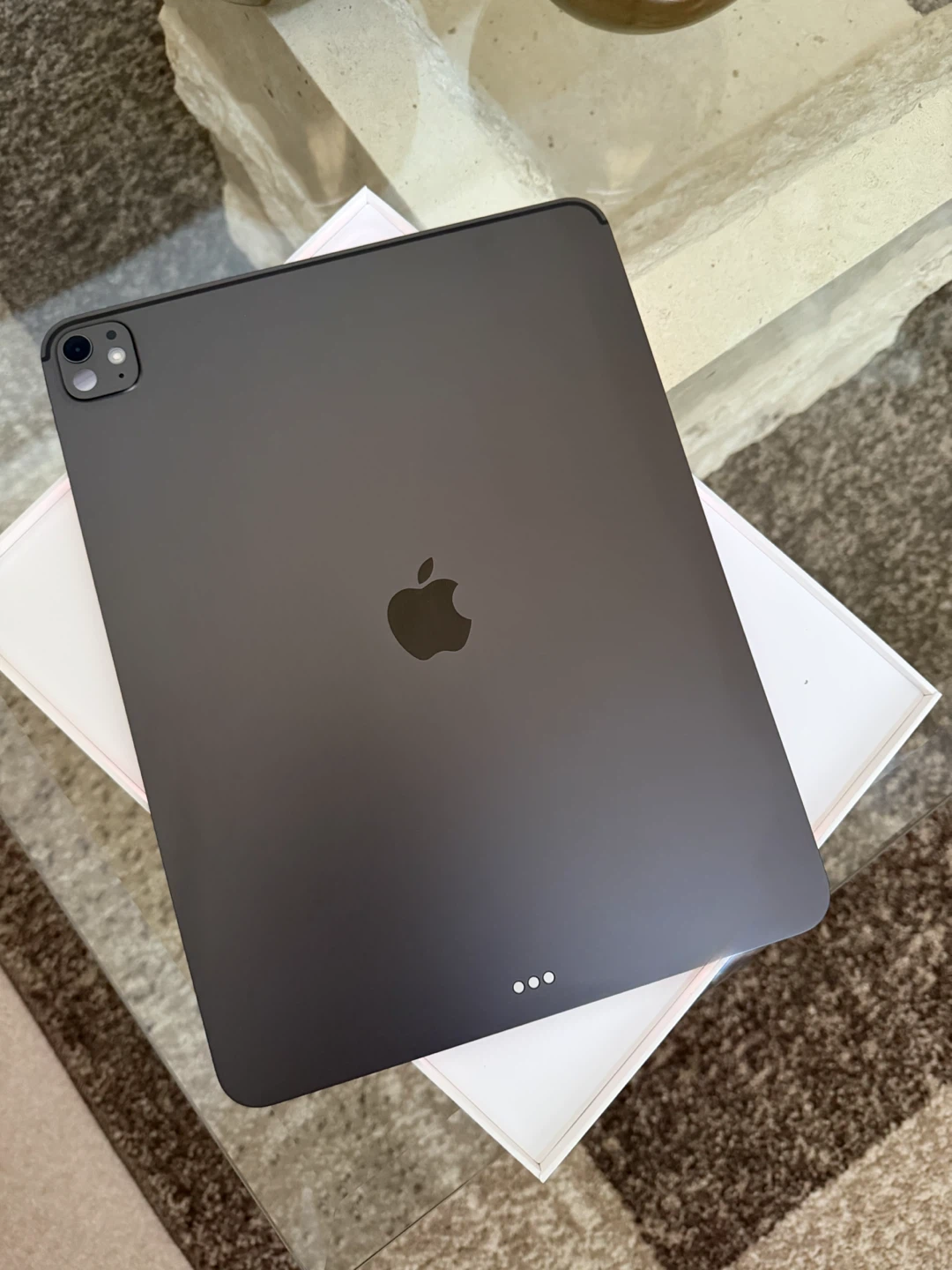 M5 13” iPad Pro 256GB - Like New