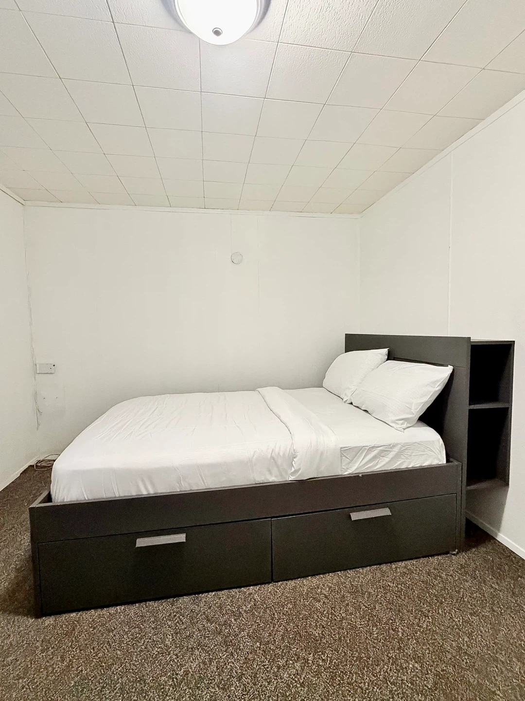 AVAILABLE NOW — Private Bedroom for Rent — $800/month ALL-IN - photo 3