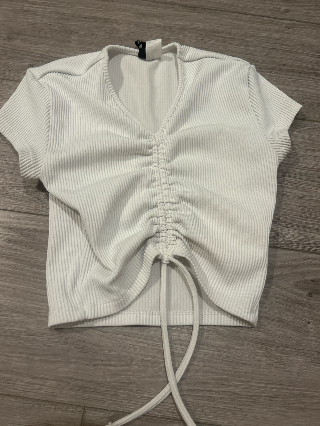 H&M White Ribbed Ruched Crop Top