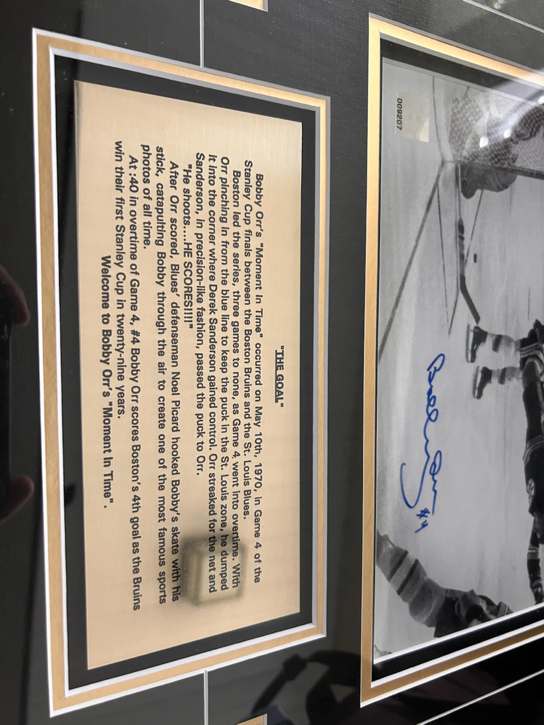 Bobby orr signed picture frame - photo 3