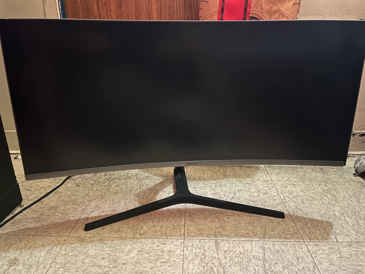 Samsung Curved 1440p monitor