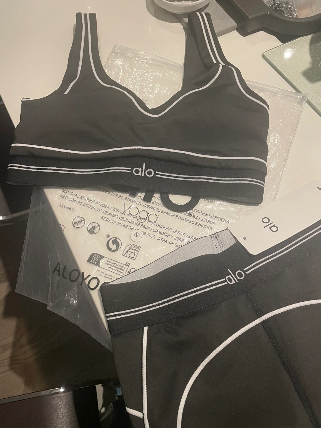 Alo Yoga Matching Set - photo 3