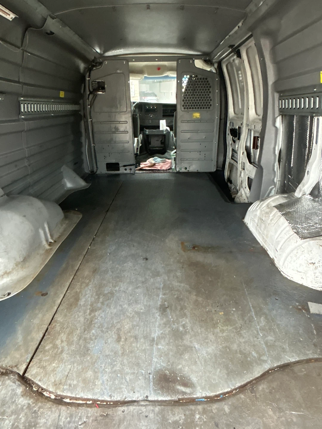 Moving and Delivery Van - photo 2
