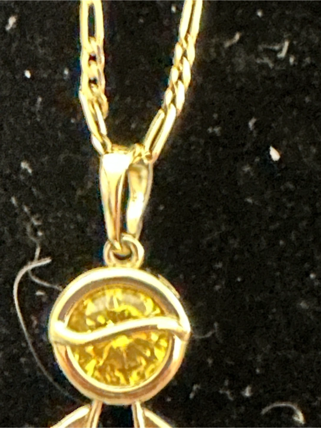 14kGold Tone laminated Necklace with Child Pendant - photo 2