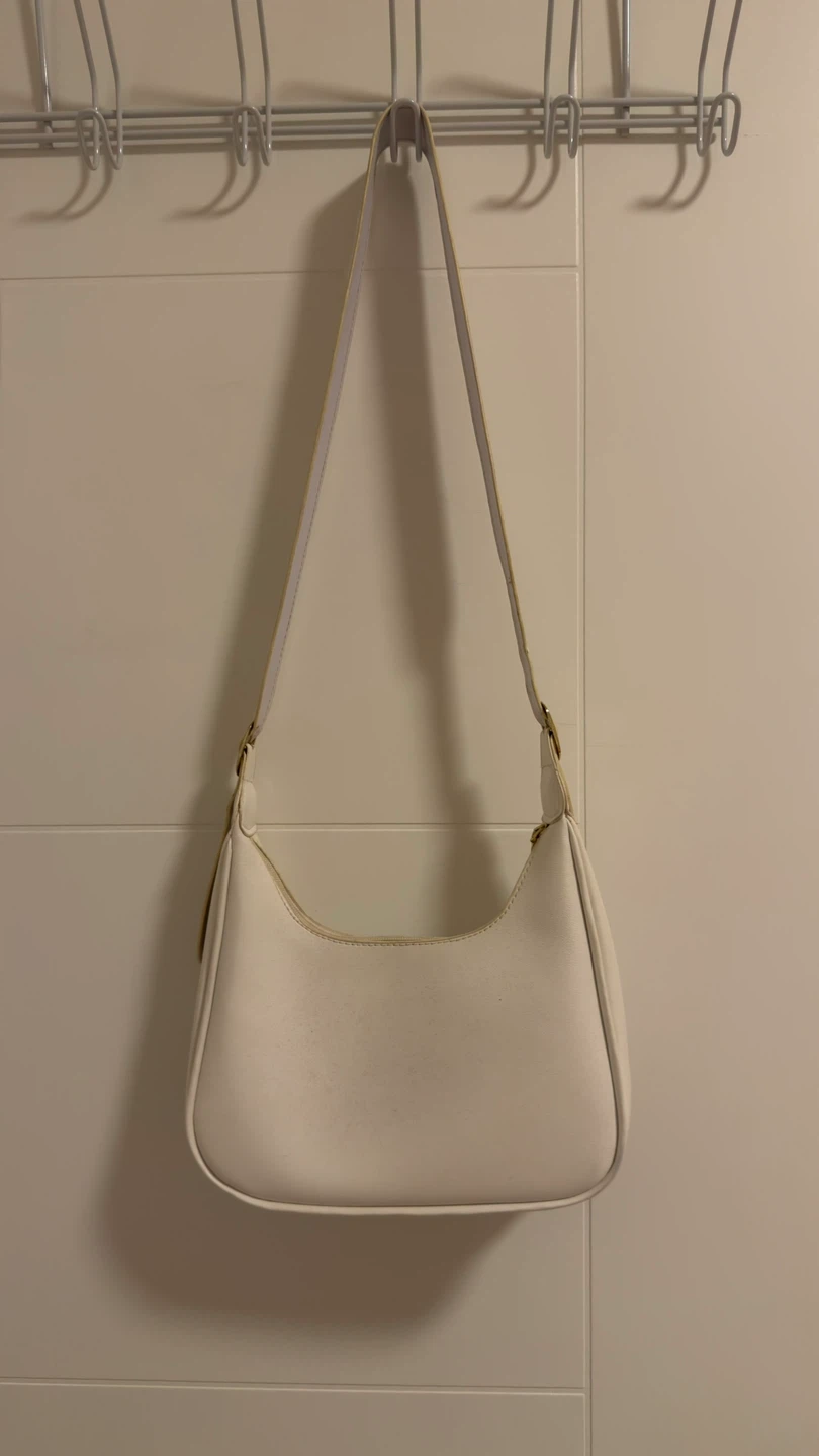 Cream shoulder bag
